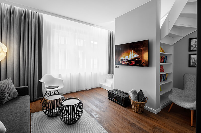 the manes hotel - duplex suite room 4. 602-1