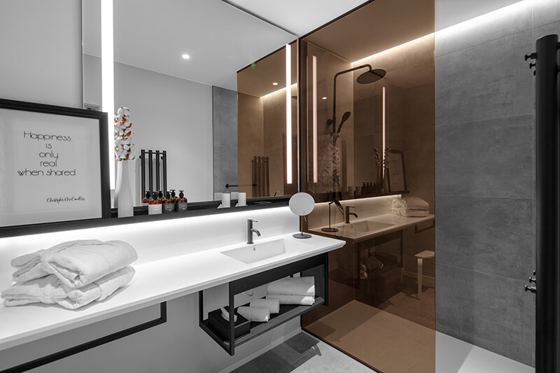 the manes hotel - standard room 5. 503-6